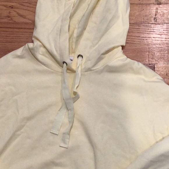 4/$12 NWOT cropped sweatshirt - Picture 2 of 2